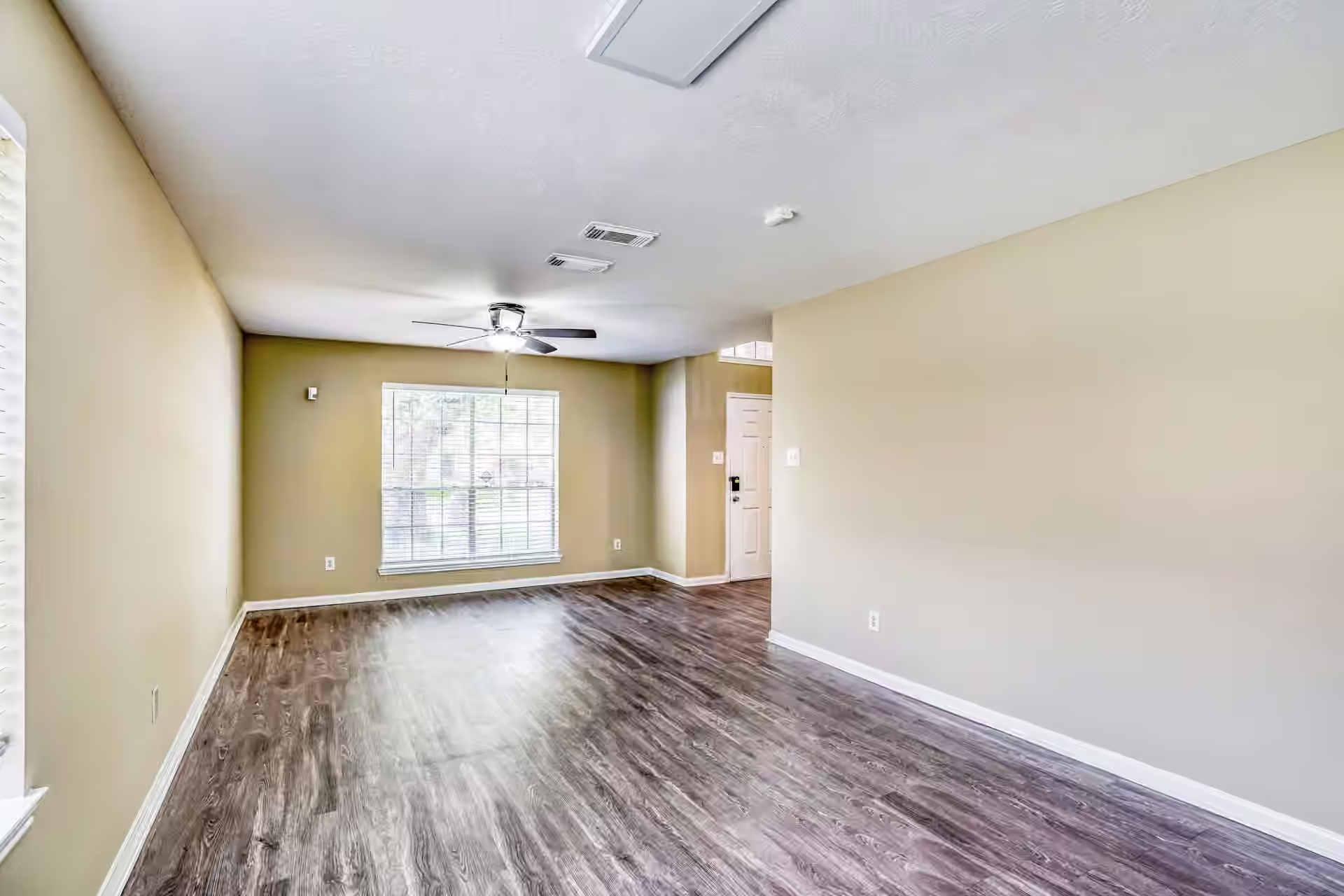 Photo 5 of 11126 31st Avenue N, Texas City, TX