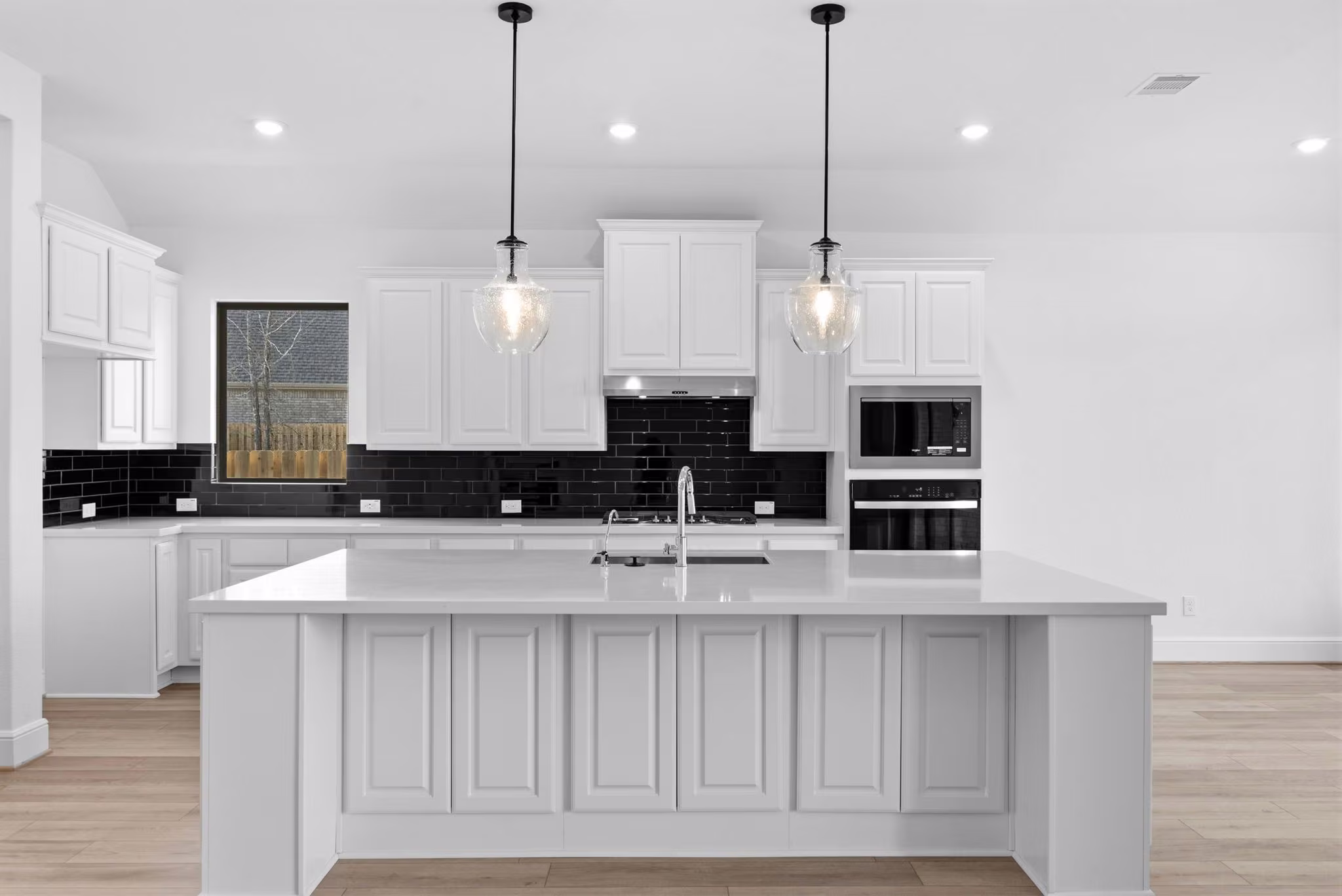 Photo 3 of 1716 Howler Way, Montgomery, TX