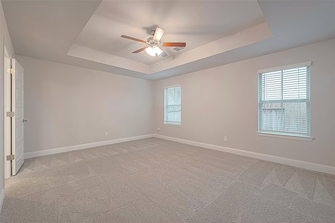 Photo 6 of 35 Greenbriar Loop, Angleton, TX