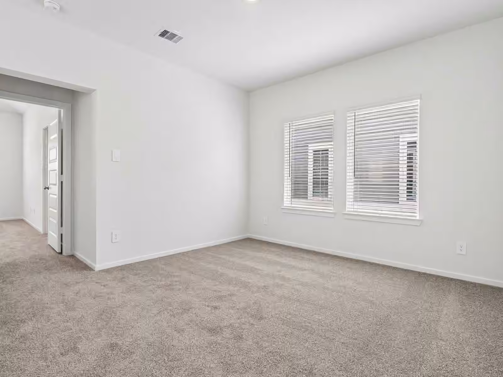 Photo 7 of 6330 Sapphire Ocean Drive, Houston, TX