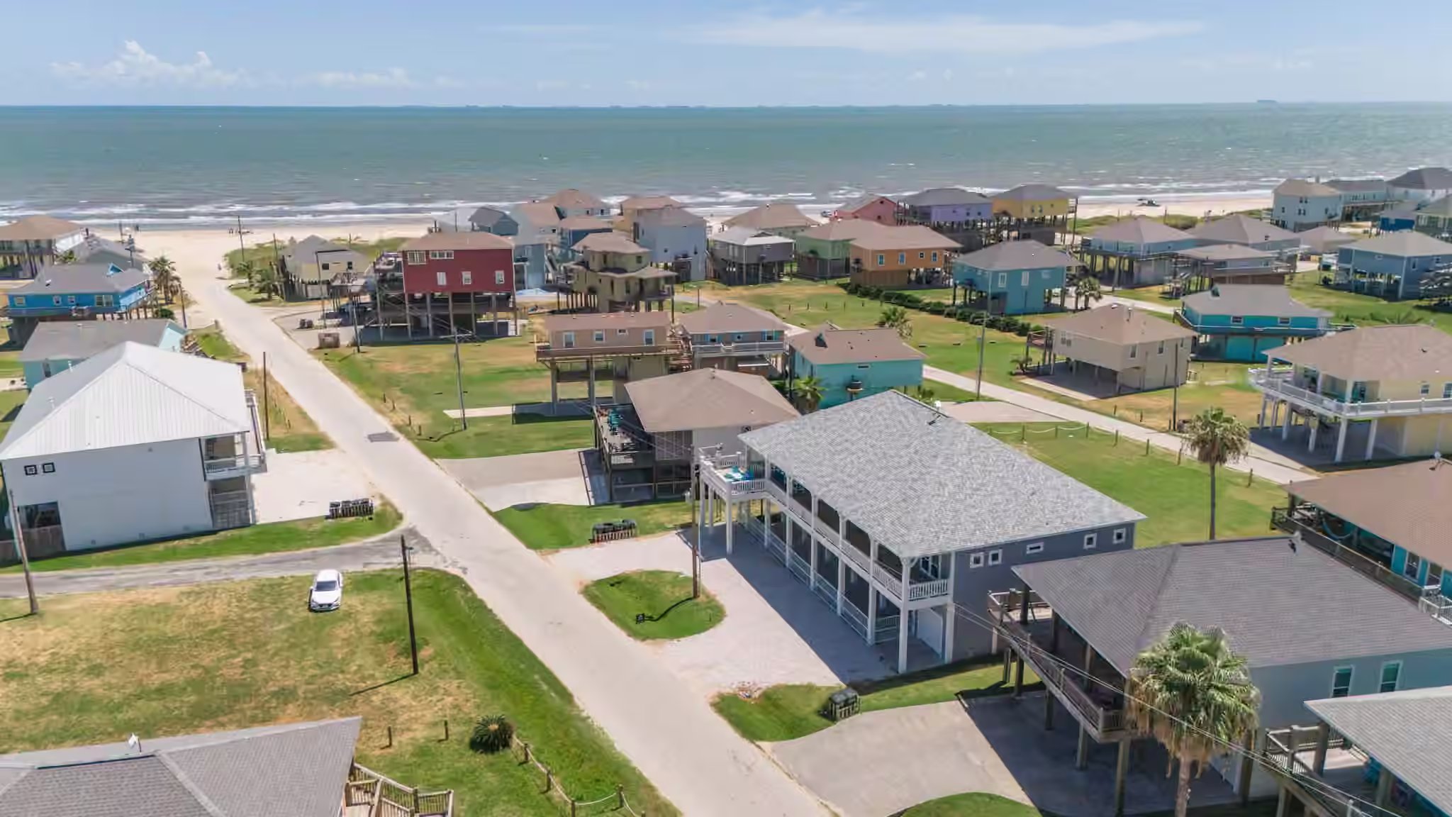 Photo 2 of 937 S Cove, Crystal Beach, TX