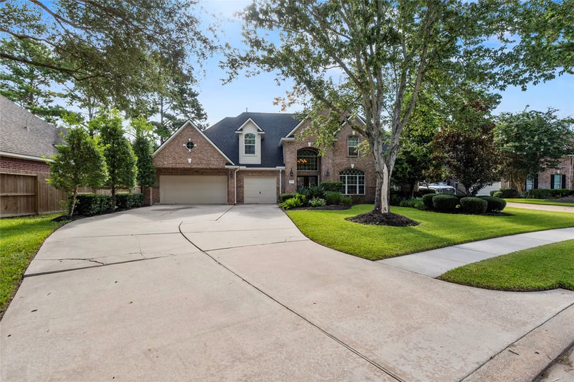 Photo 3 of 15618 Stable Lake Drive, Cypress, TX