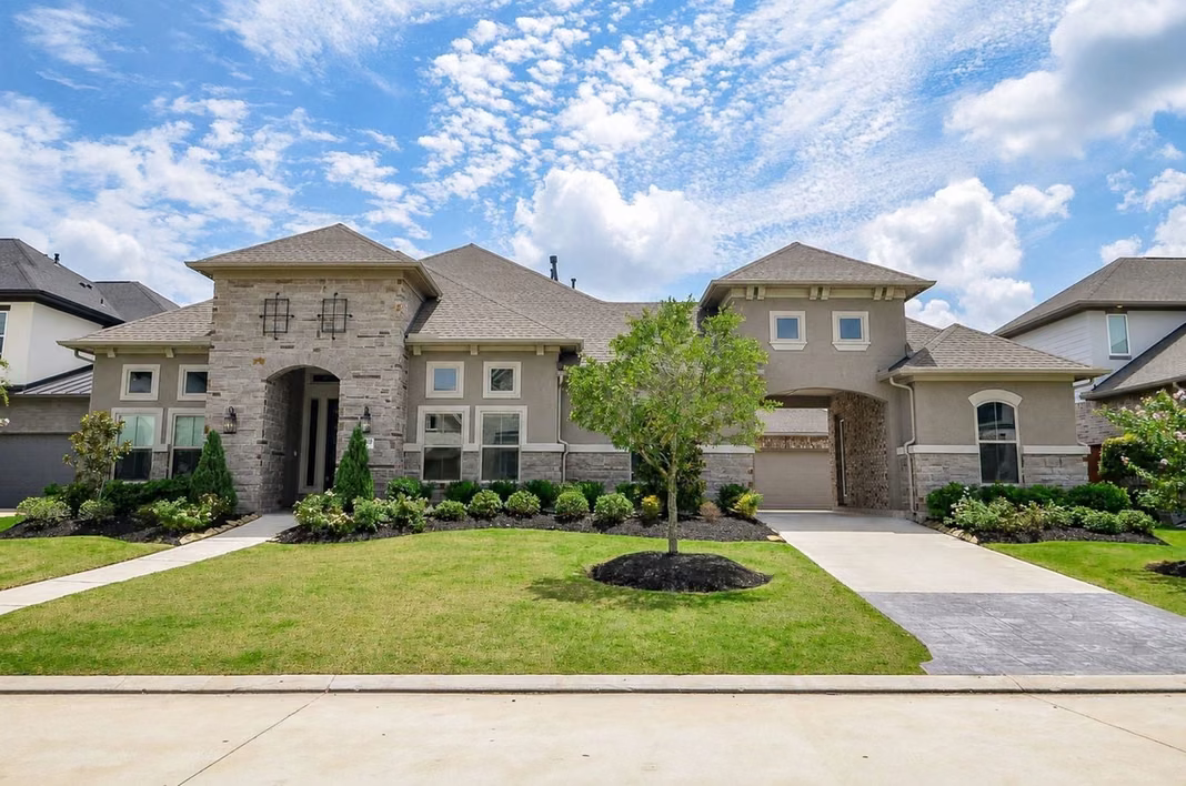 Photo 2 of 17919 San Gabriel Glen Drive, Cypress, TX