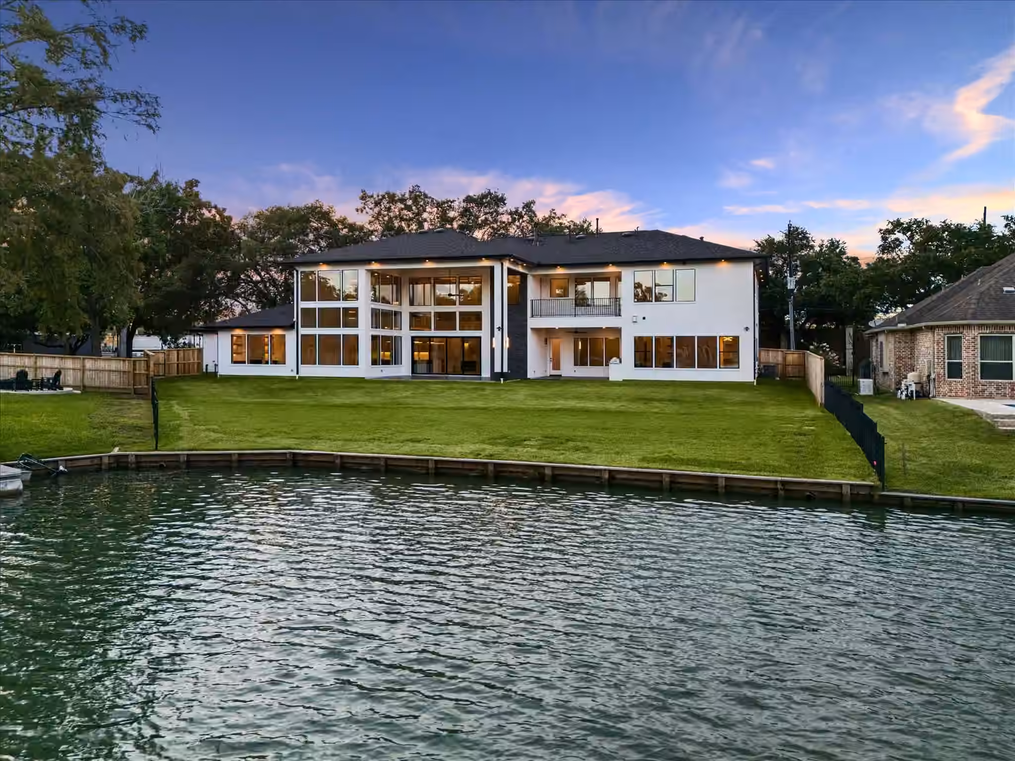 Photo 4 of 302 Piedmont Street, Sugar Land, TX
