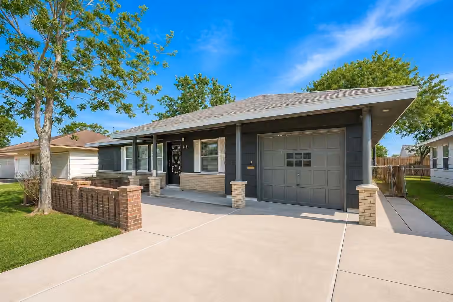 Photo of 715 W 9th Street, Freeport, TX 77541
