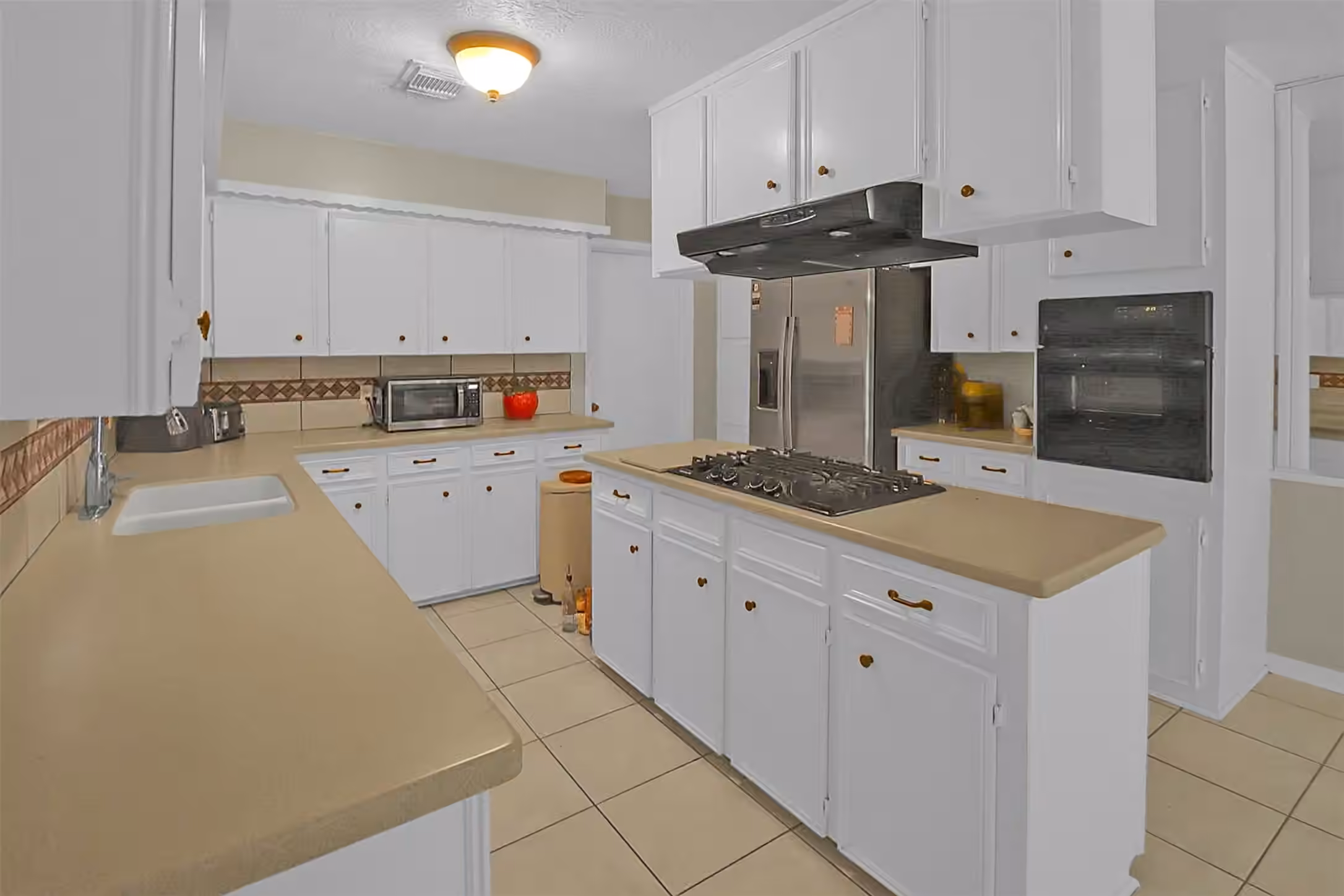 Photo 7 of 4205 Lariat Drive, Baytown, TX