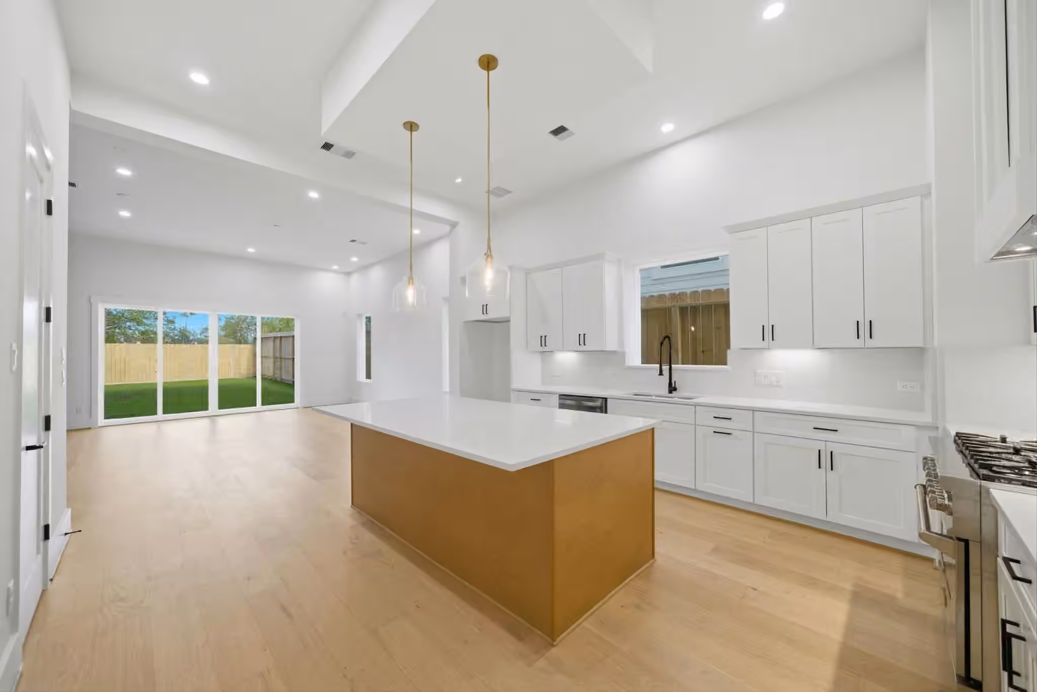 Photo 6 of 1227 Prince Street, Houston, TX