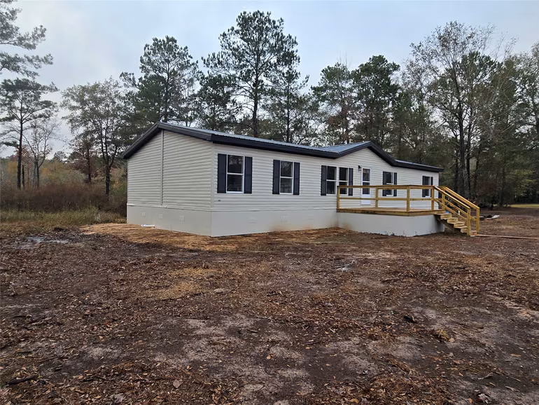 Photo 4 of 210 S SOUTHWIND TRAILS, Cleveland, TX