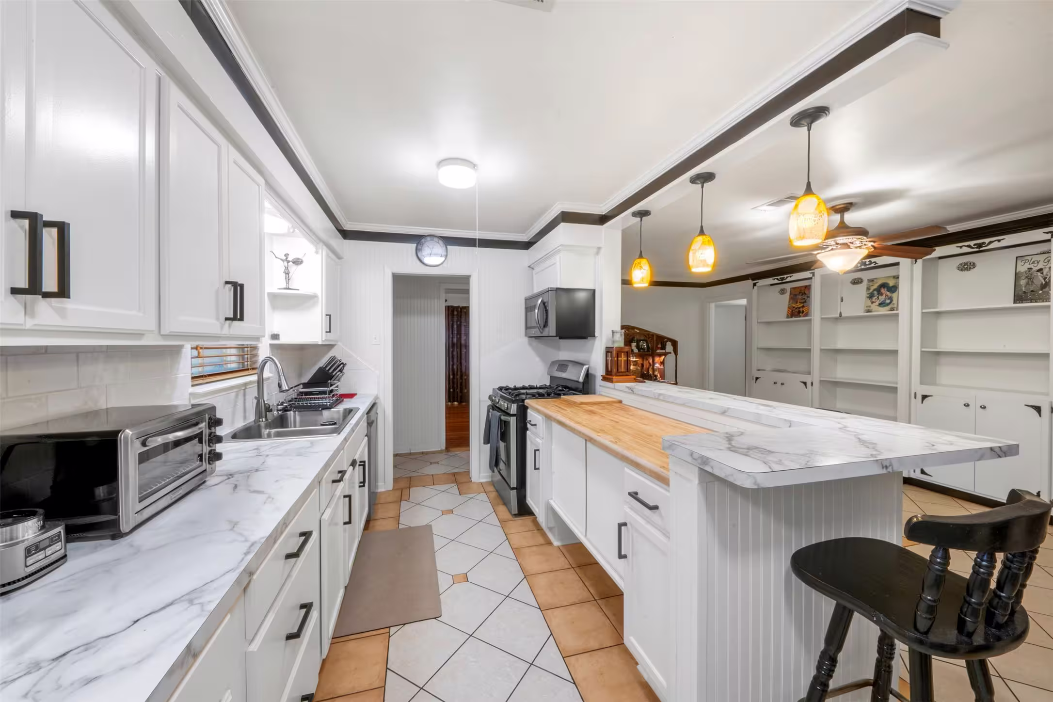 Photo 6 of 5519 Cheshire Lane, Houston, TX