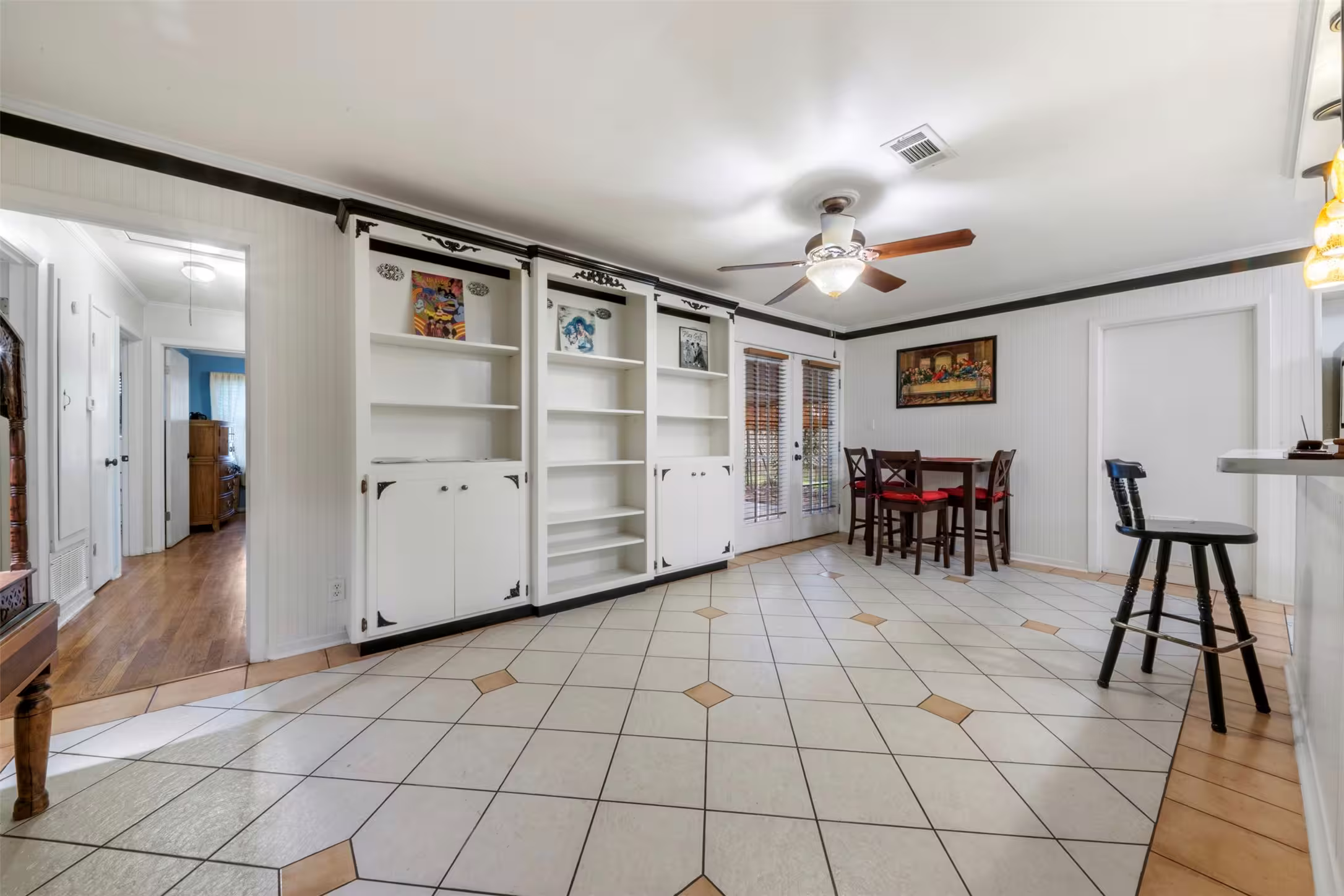 Photo 7 of 5519 Cheshire Lane, Houston, TX