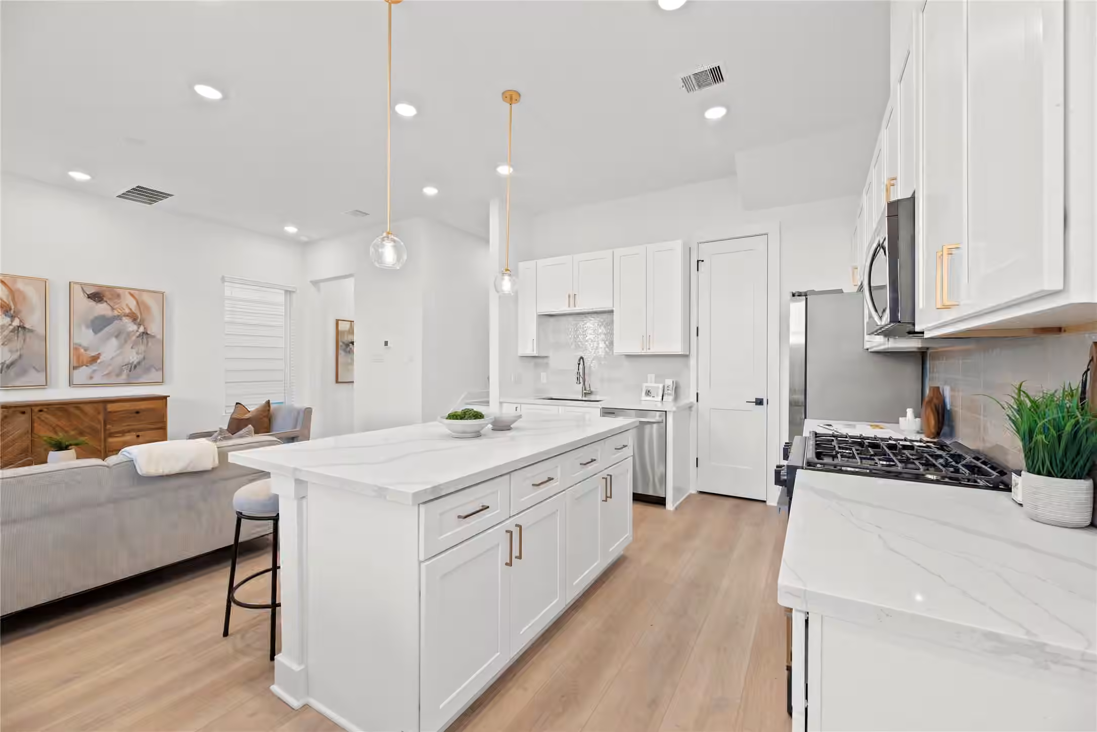 Photo 3 of 1310 Neiman Lane, Houston, TX