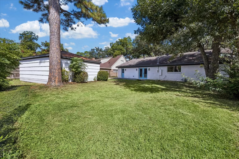 Photo 5 of 6027 Valkeith Drive, Houston, TX