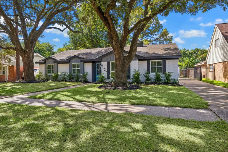 Photo 6 of 6027 Valkeith Drive, Houston, TX
