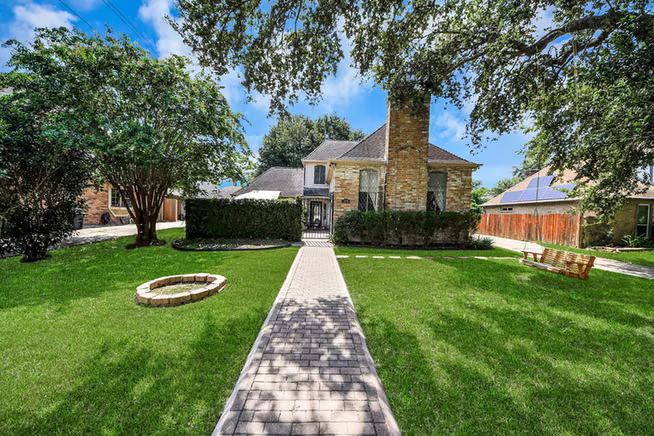 Photo 2 of 3238 Ashton Park Drive, Houston, TX