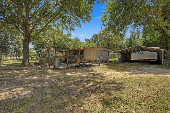 Photo 2 of 65 Brazil Boulevard, Huntsville, TX