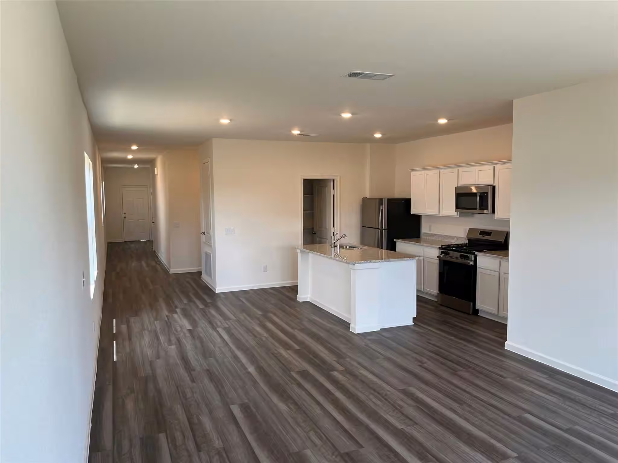 Photo 2 of 5650 Shelford Birch Street, Conroe, TX