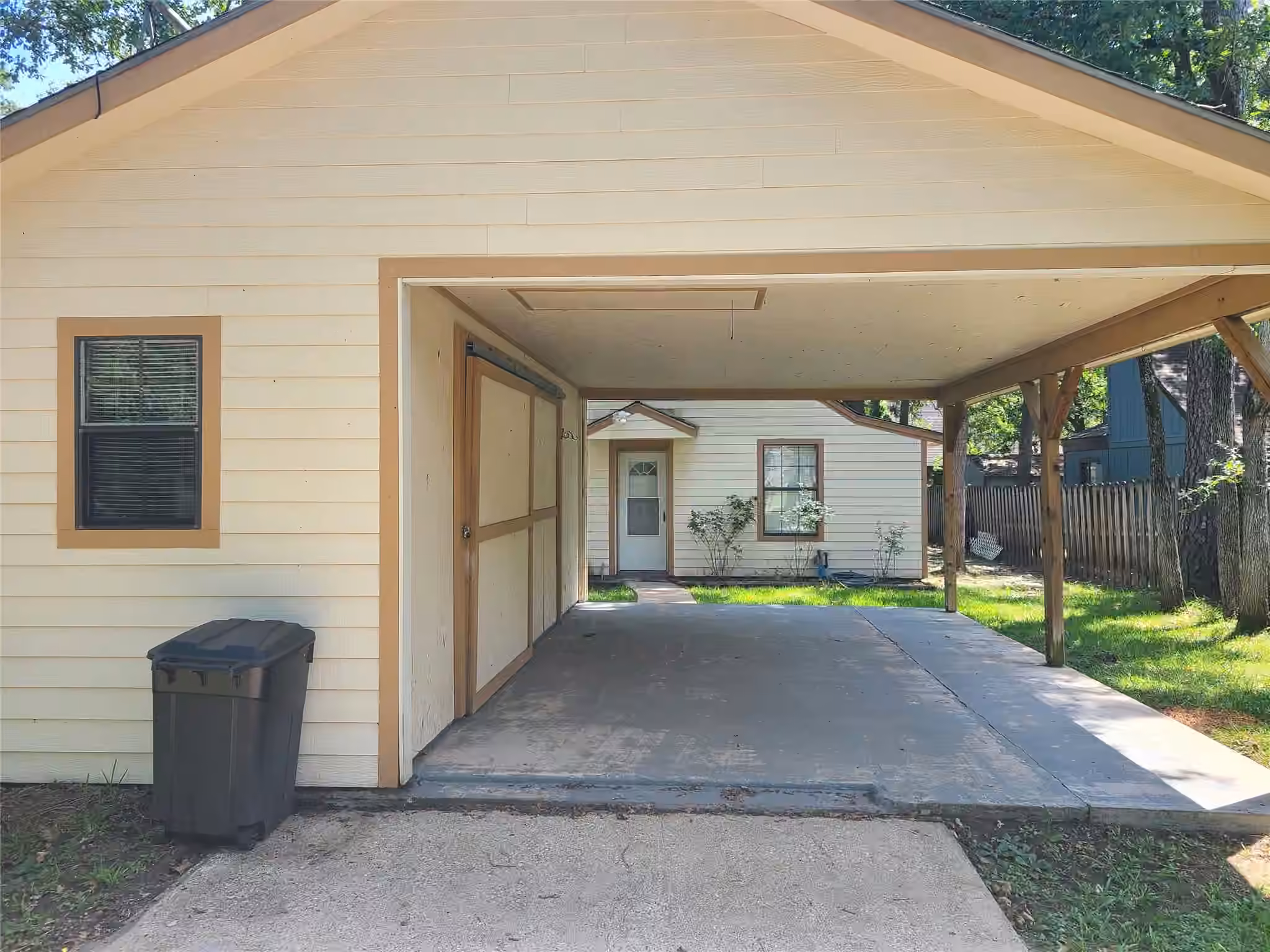 Photo of 26605 Orchid Court, Huntsville, TX 77320