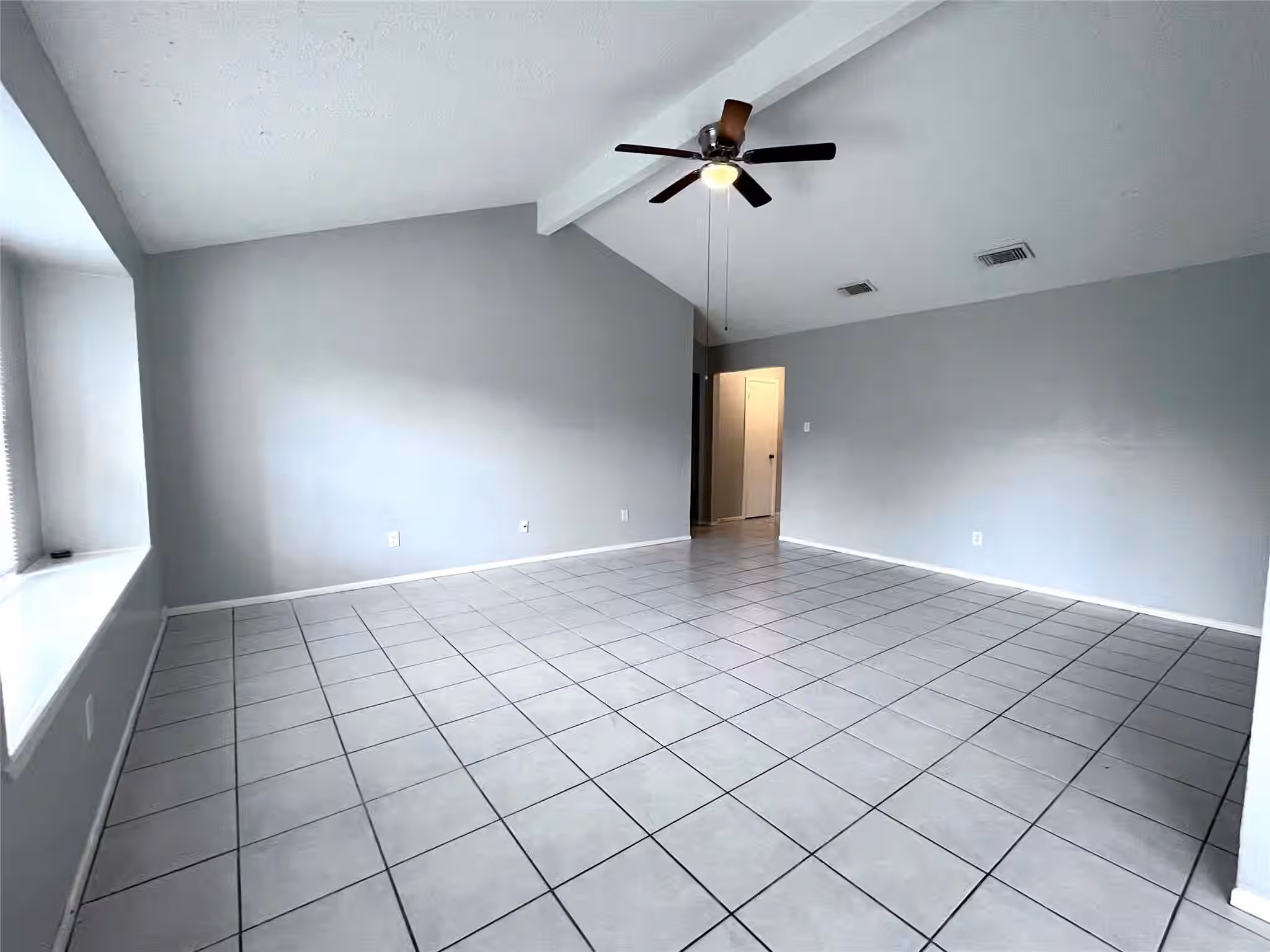 Photo 3 of 10135 Fernstone Lane, Houston, TX