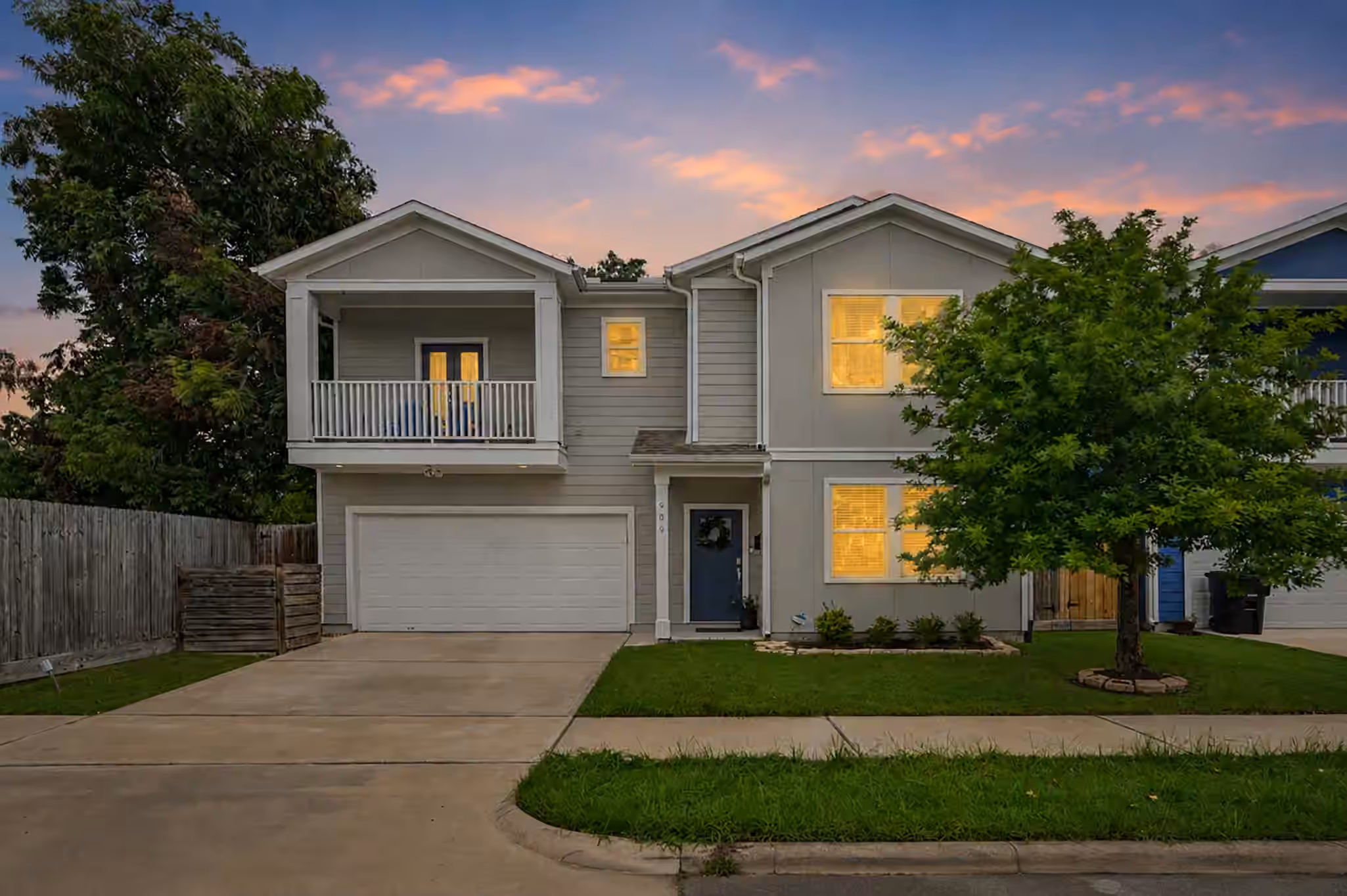 Photo 2 of 909 E 33rd Street, Houston, TX