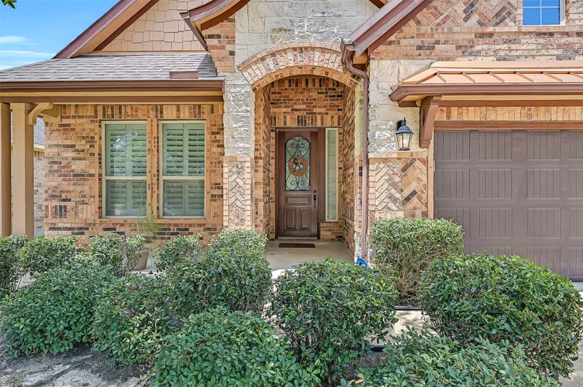 Photo 3 of 8211 Lockridge Terrace Lane, Cypress, TX