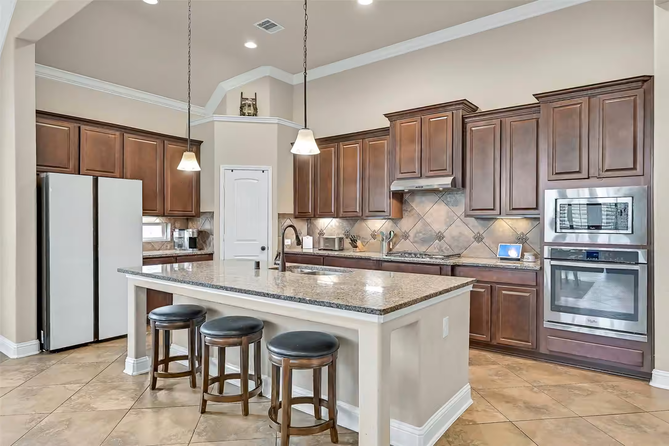 Photo 6 of 8211 Lockridge Terrace Lane, Cypress, TX