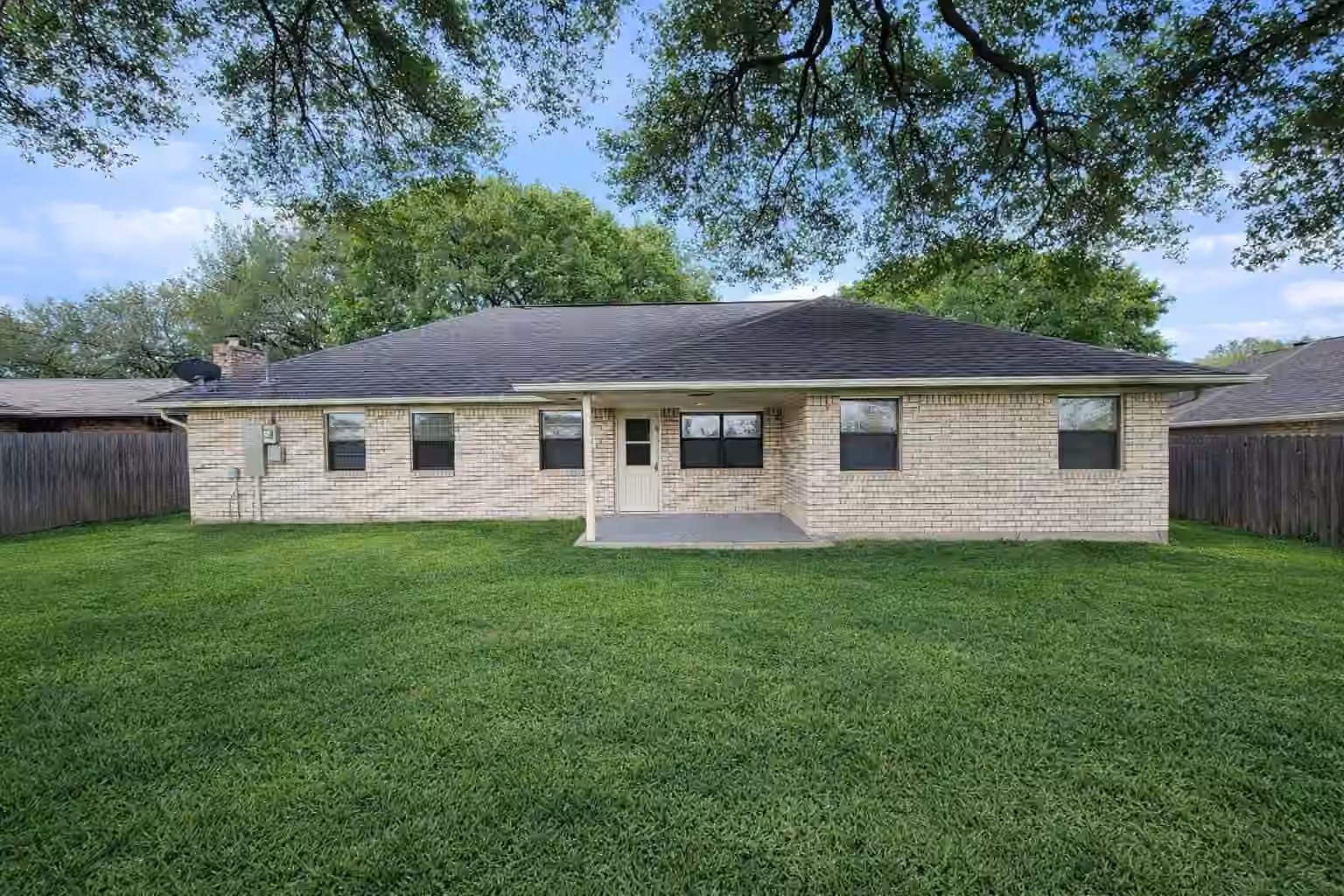 Photo 3 of 805 Bormann Street, Brenham, TX