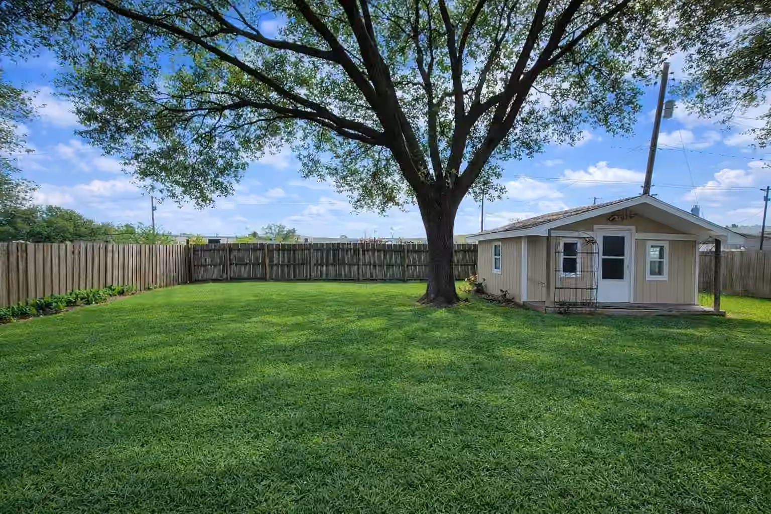 Photo 4 of 805 Bormann Street, Brenham, TX
