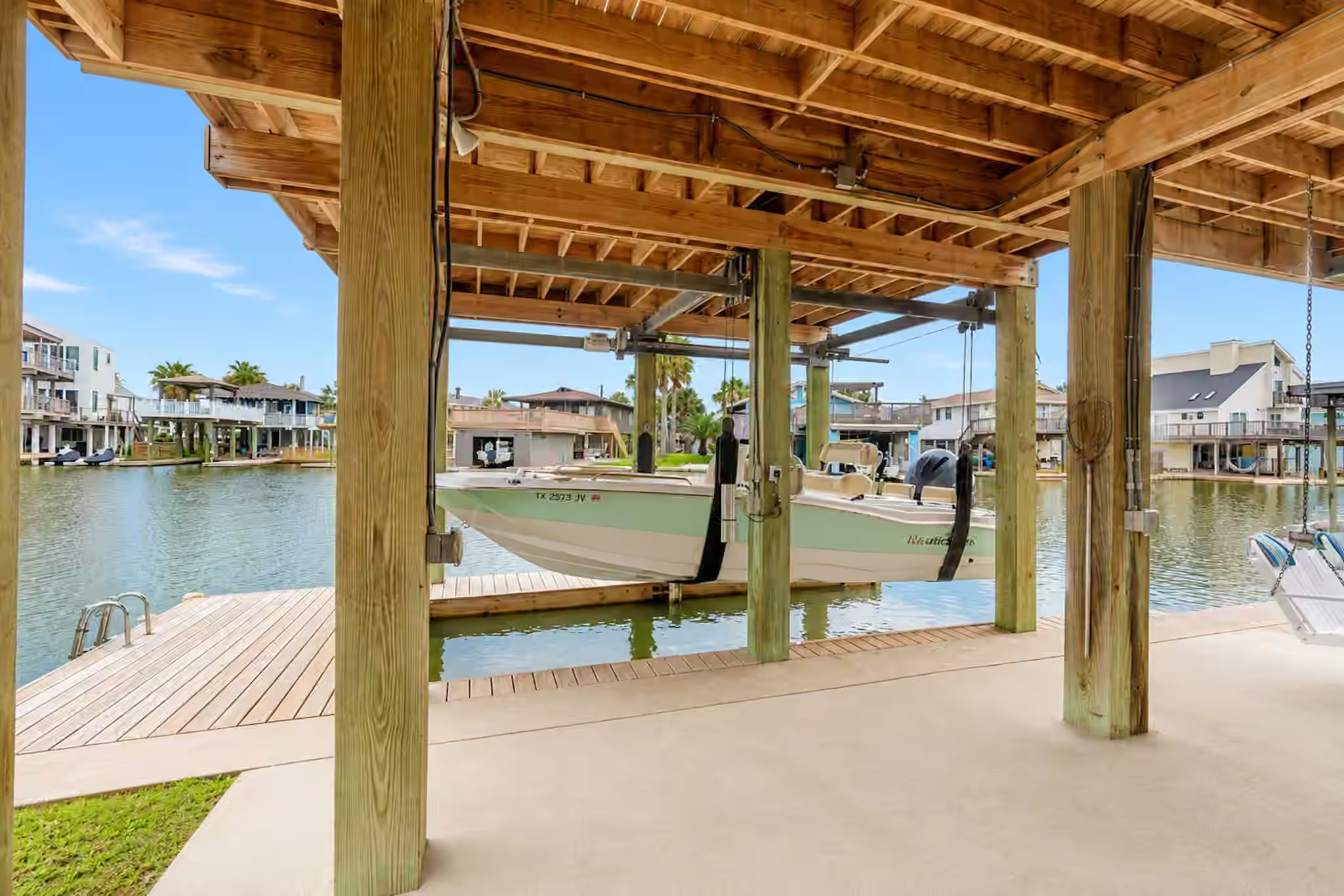 Photo 7 of 16602 Bahama Way, Jamaica Beach, TX