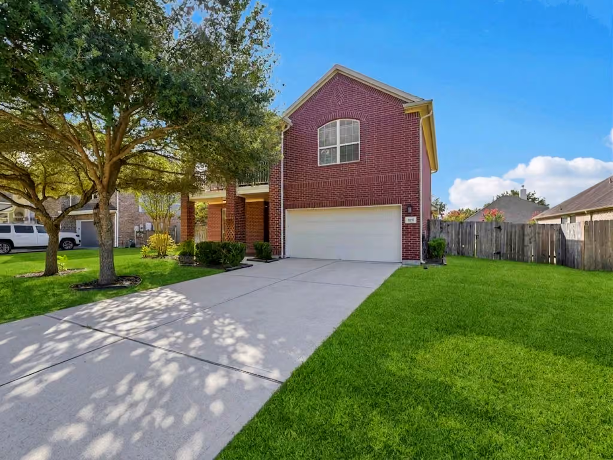 Photo of 811 Arlington Pointe Drive, League City, TX