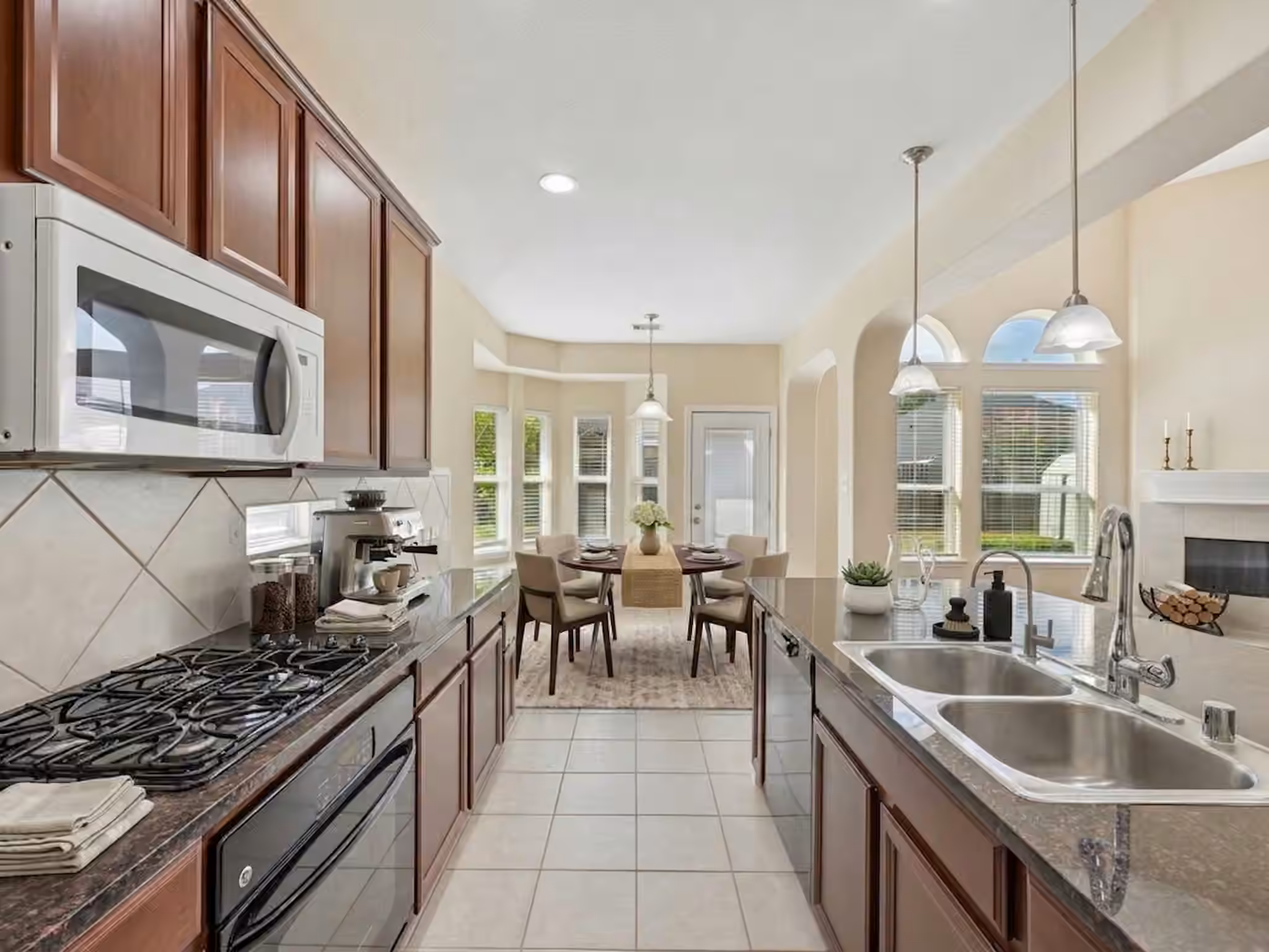Photo 7 of 811 Arlington Pointe Drive, League City, TX