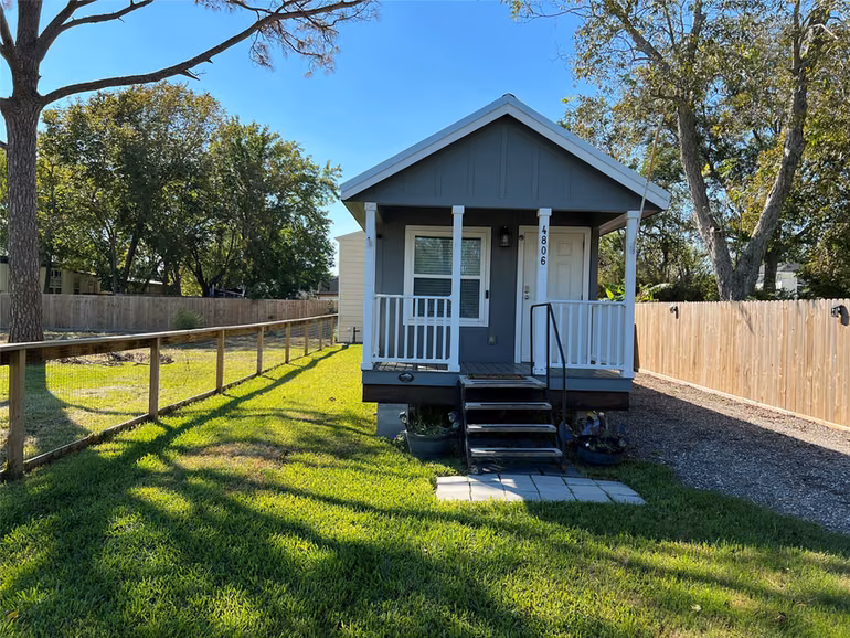 Photo of 4806 Palm, Bacliff, TX