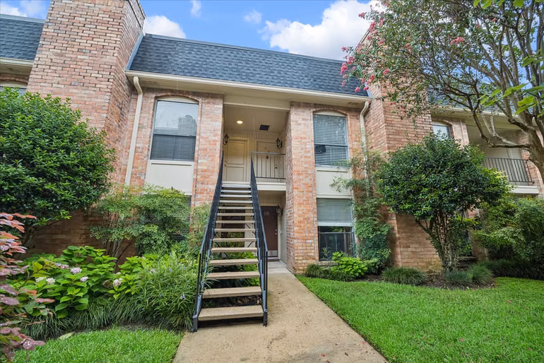 Photo 3 of 1601 S Shepherd Drive 218, Houston, TX