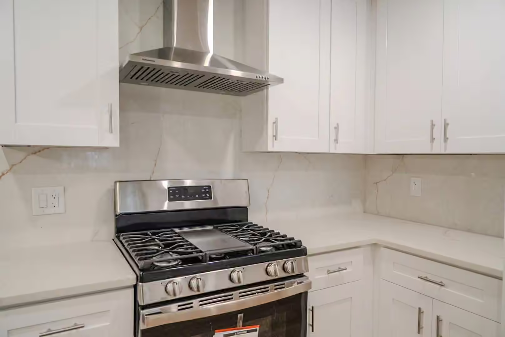 Photo 5 of 800 Rosewood Drive, Baytown, TX