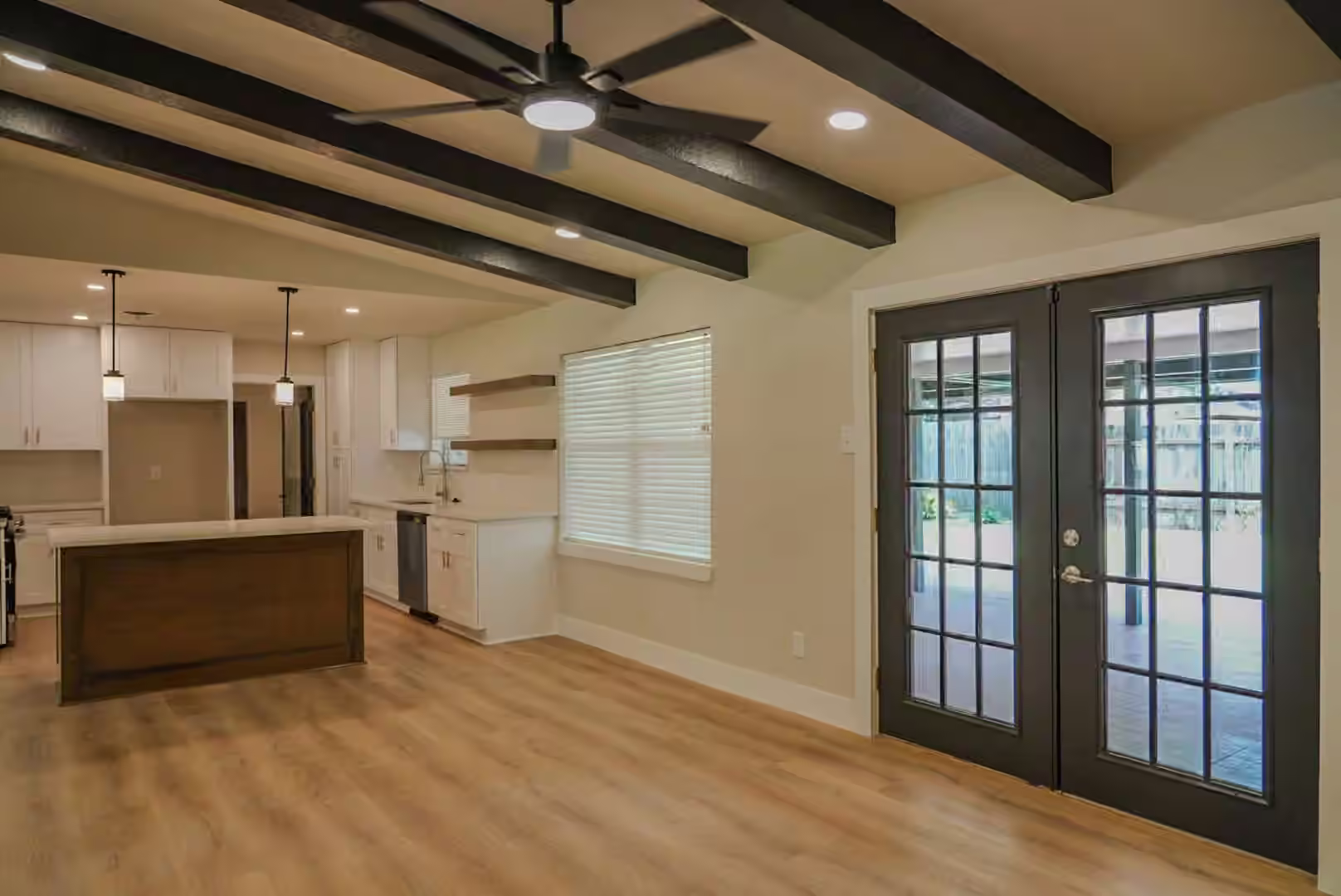 Photo 6 of 800 Rosewood Drive, Baytown, TX