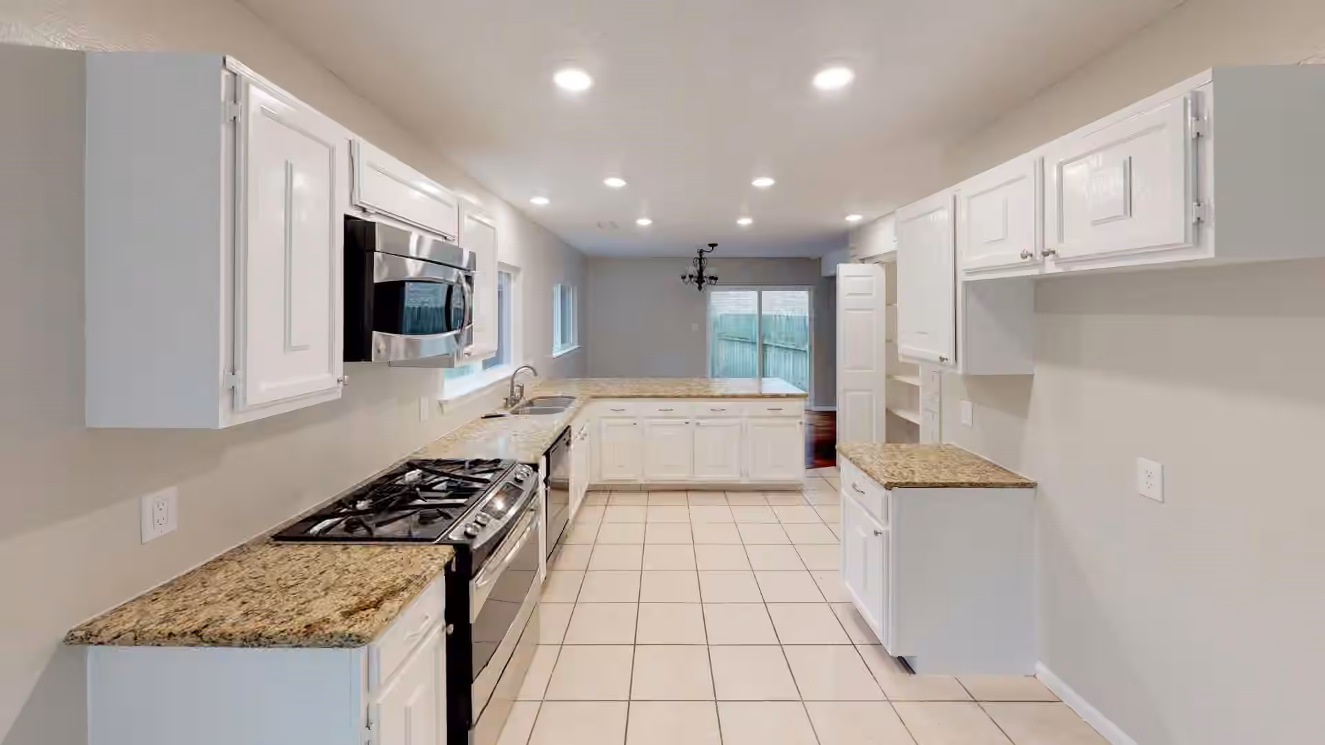 Photo 5 of 13 Hickorybark Drive, The Woodlands, TX