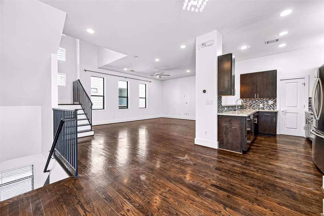Photo 6 of 2507 Webster Street, Houston, TX