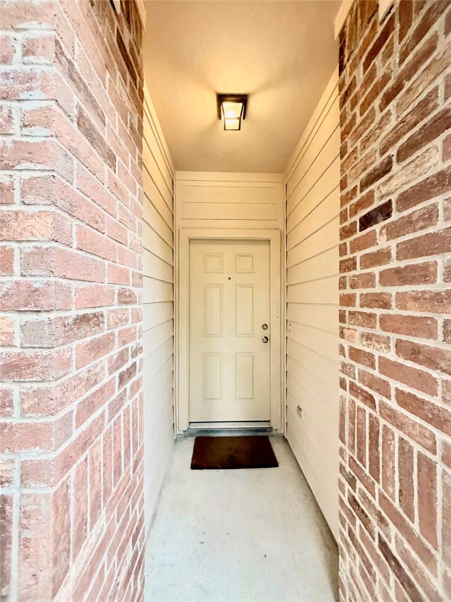 Photo 5 of 21603 Falvel Sunrise Court, Spring, TX