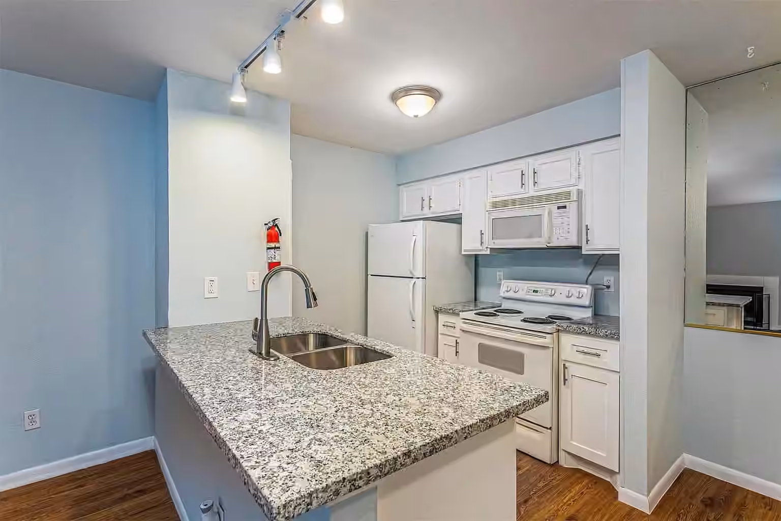 Photo 5 of 10001 Westpark Drive 63, Houston, TX