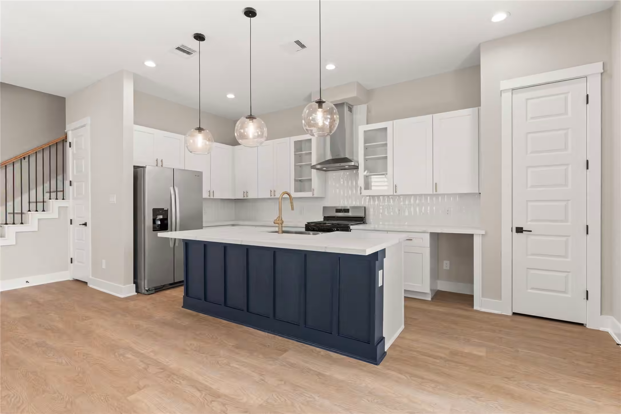 Photo 3 of 5925 Wheatley Lane, Houston, TX