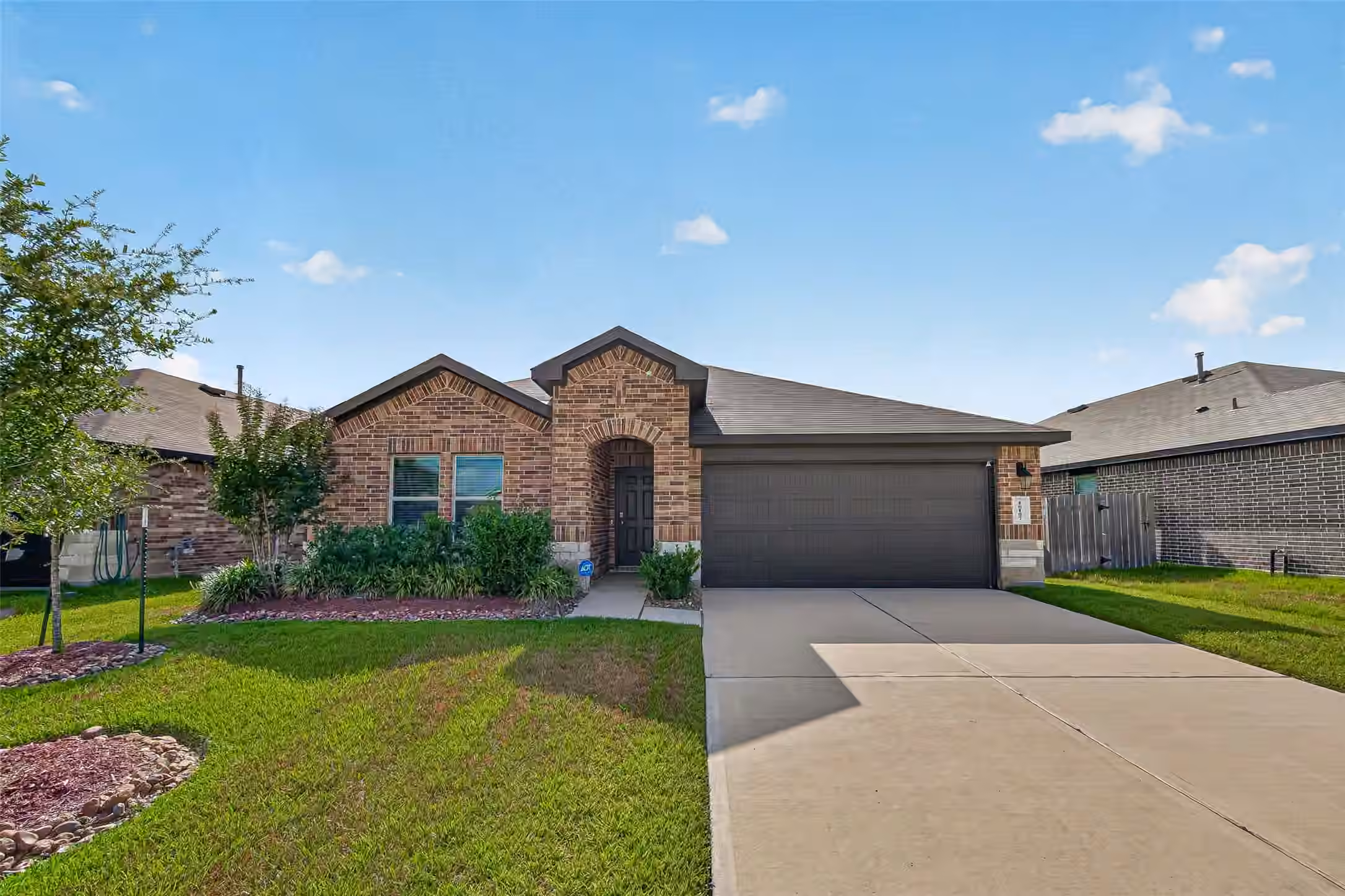 Photo 2 of 16107 Jordan Meadow Way, Hockley, TX