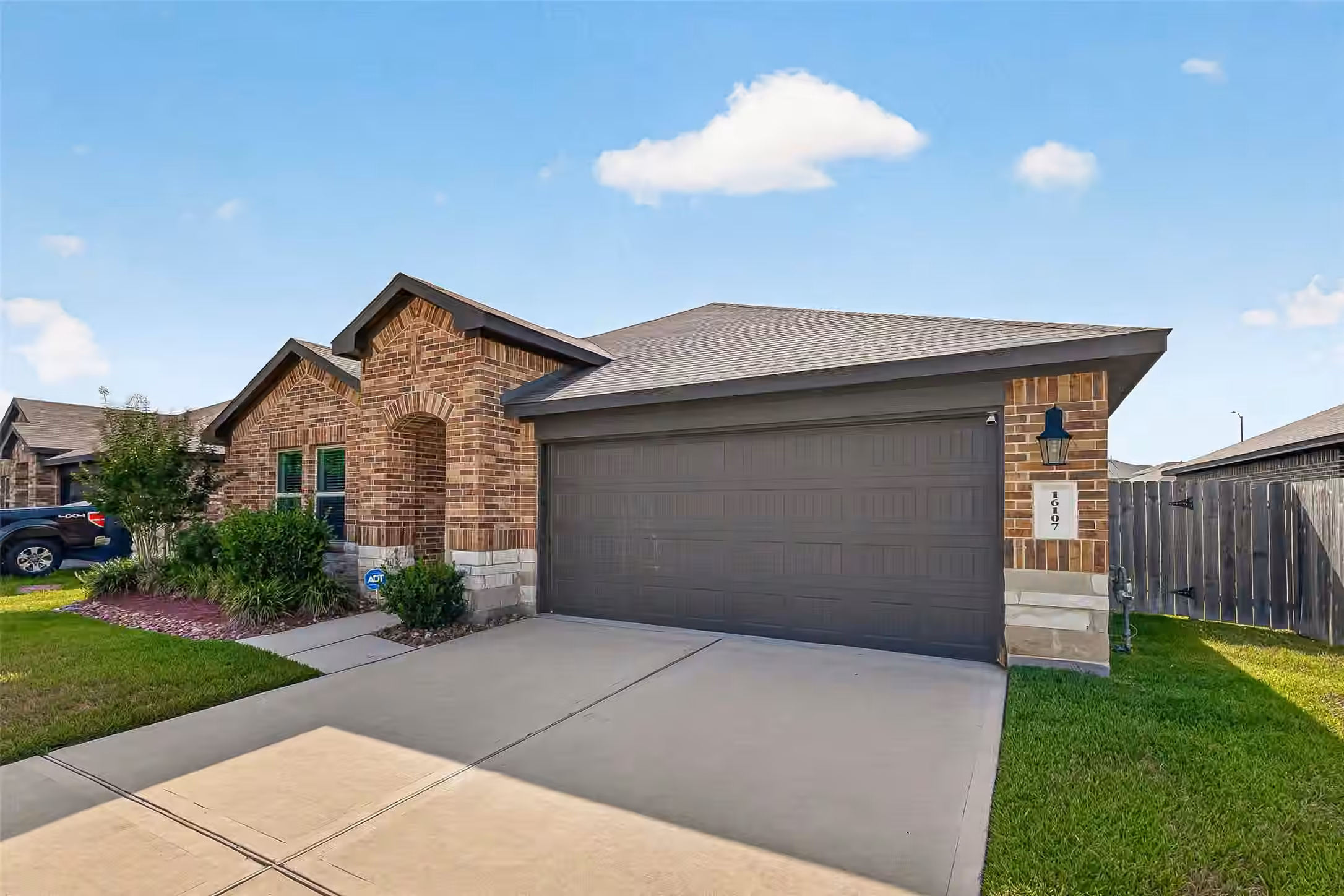 Photo 3 of 16107 Jordan Meadow Way, Hockley, TX
