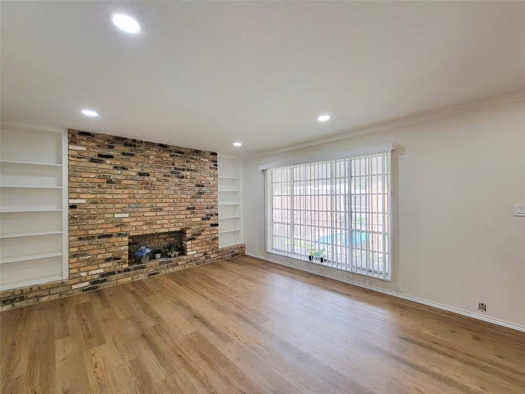 Photo 3 of 2101 Fountain View Drive 24C, Houston, TX