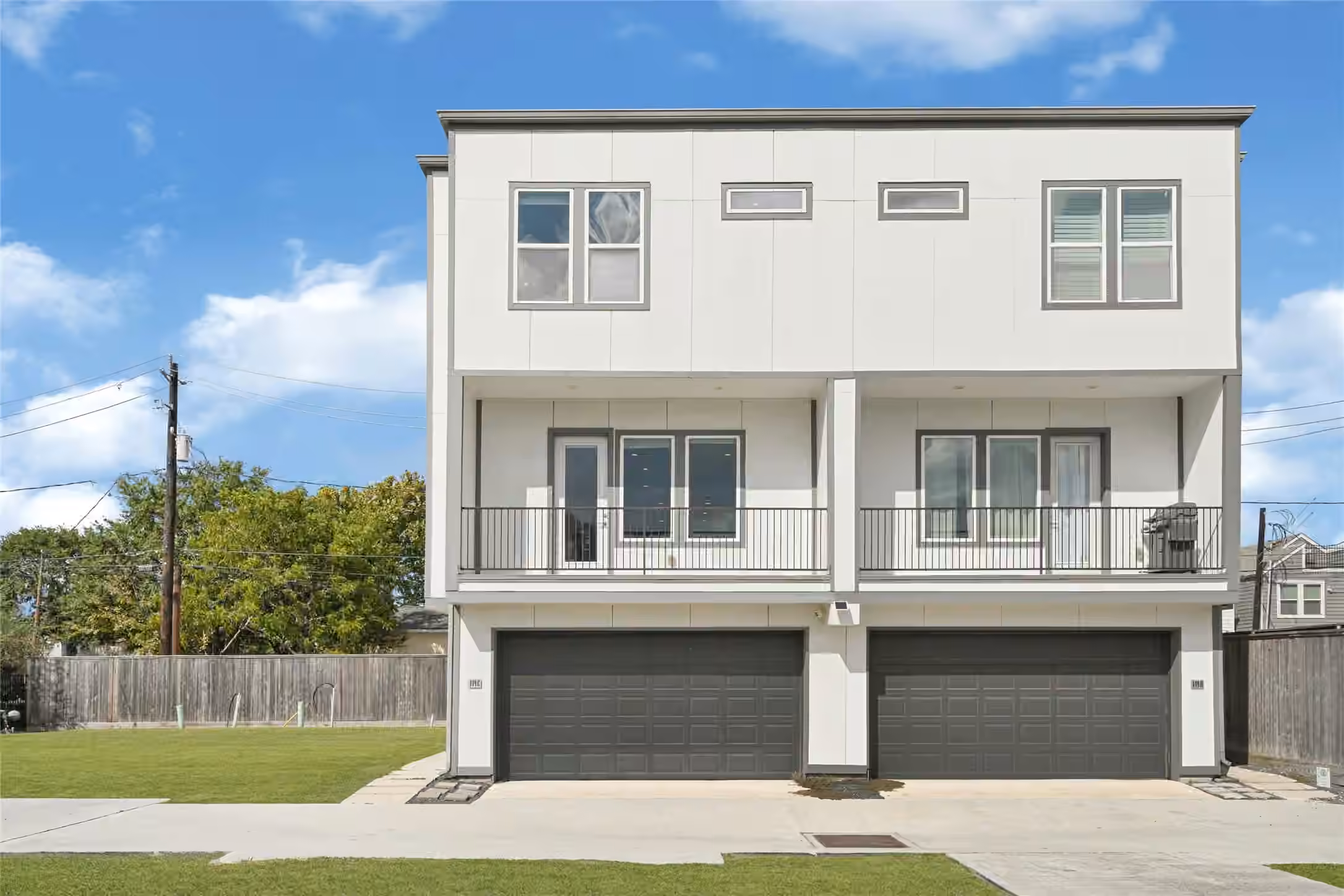 Photo 2 of 449 W 25th Street C, Houston, TX