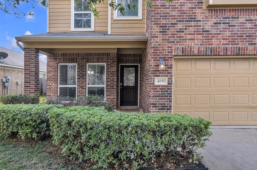 Photo 3 of 4951 Evergreen Haven Court, Houston, TX