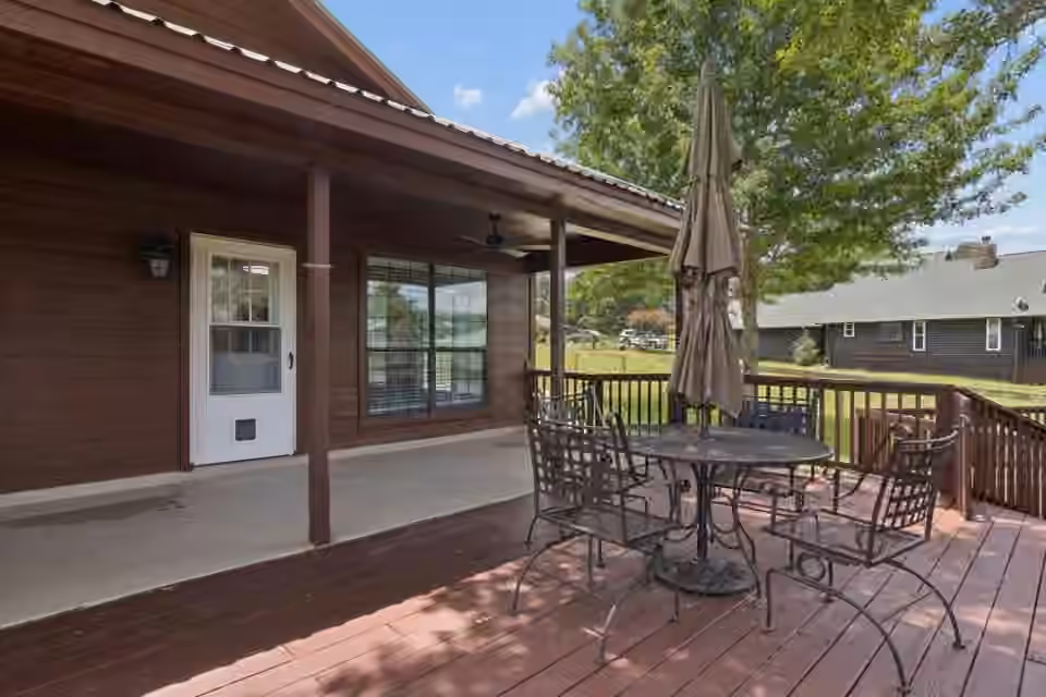 Photo 7 of 28 Hunters Creek Drive, Huntsville, TX