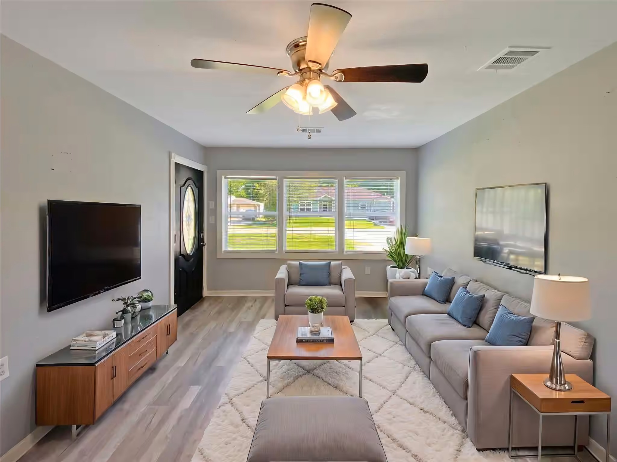 Photo 2 of 506 Azalea Drive, La Marque, TX