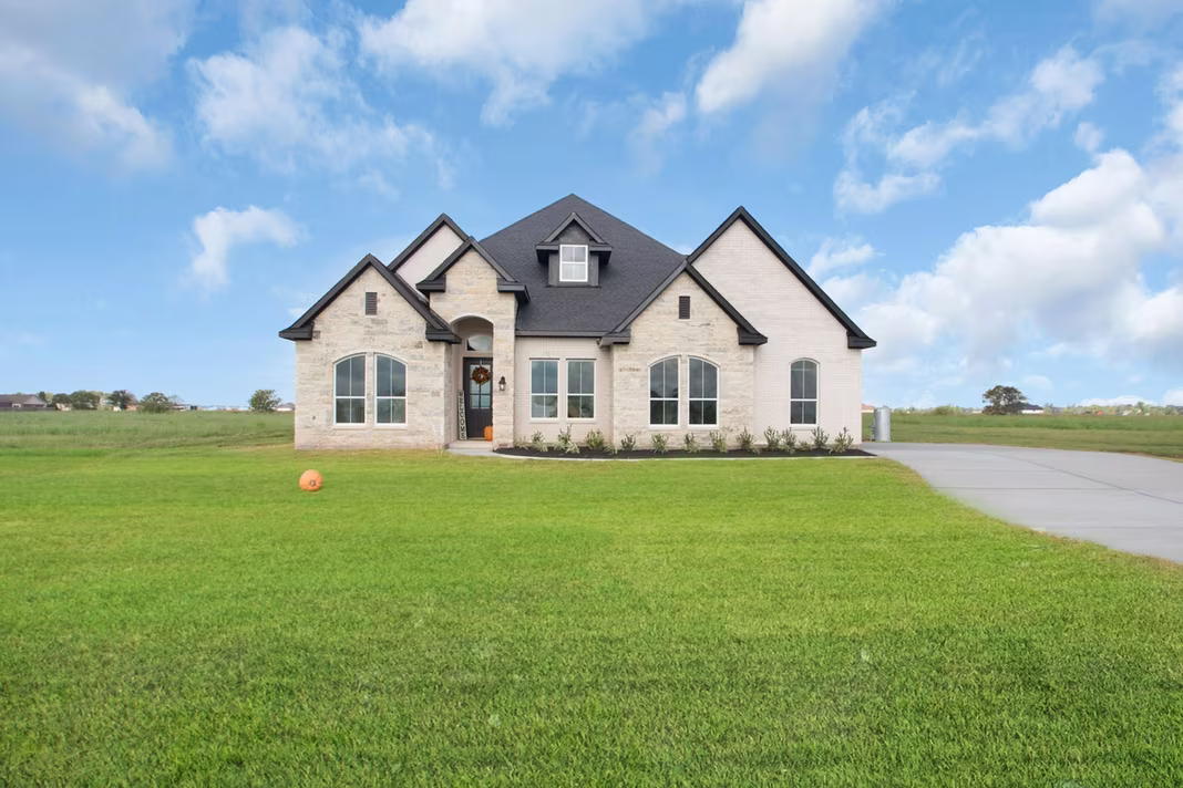 Photo of 281 Brahman Trail, Angleton, TX