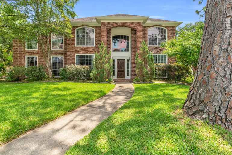 Photo of 1022 Pinewood Lane, Seabrook, TX 77586