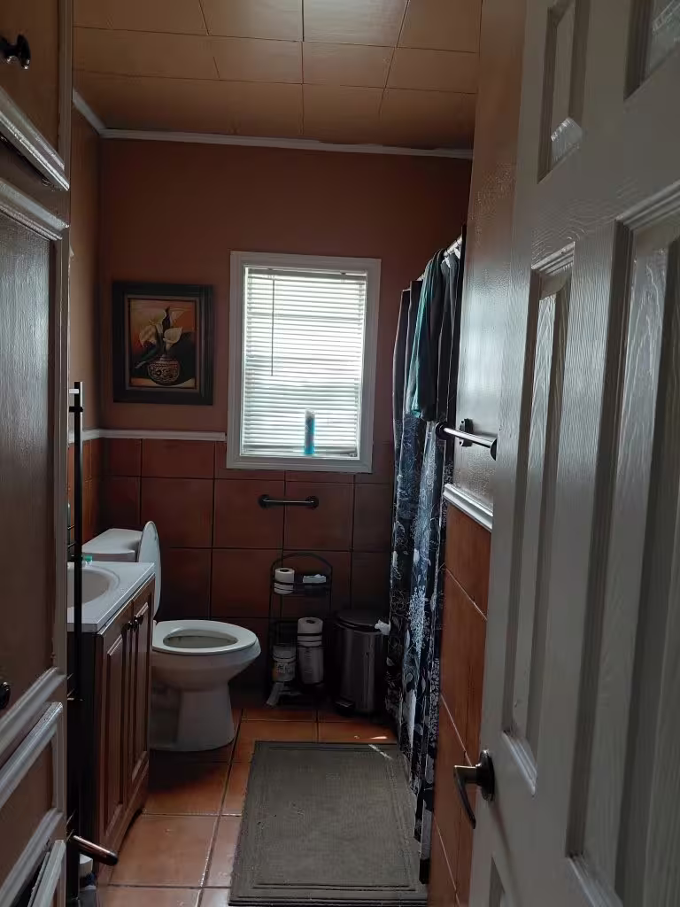 Photo 6 of 2621 Eastman Street, Houston, TX