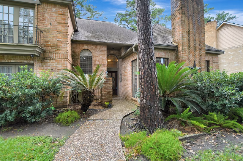 Photo 3 of 15611 Birchview Drive, Tomball, TX